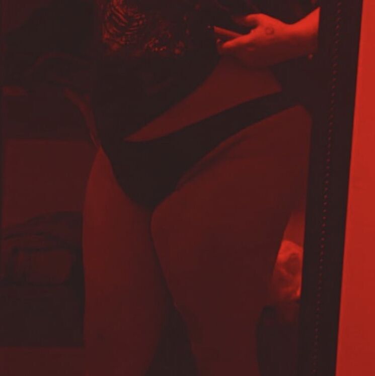 Random Nudes