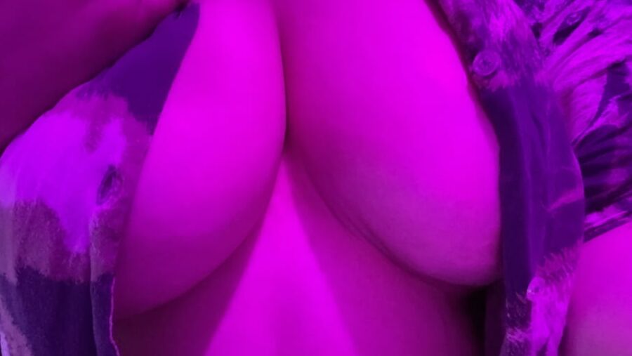 Random Nudes