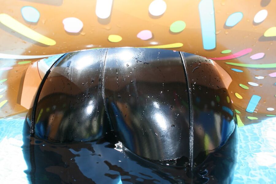 BWB in the pool