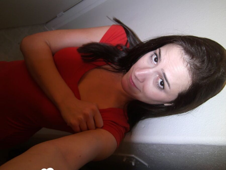 Magnificent brunette lifts her skirt and shirt up