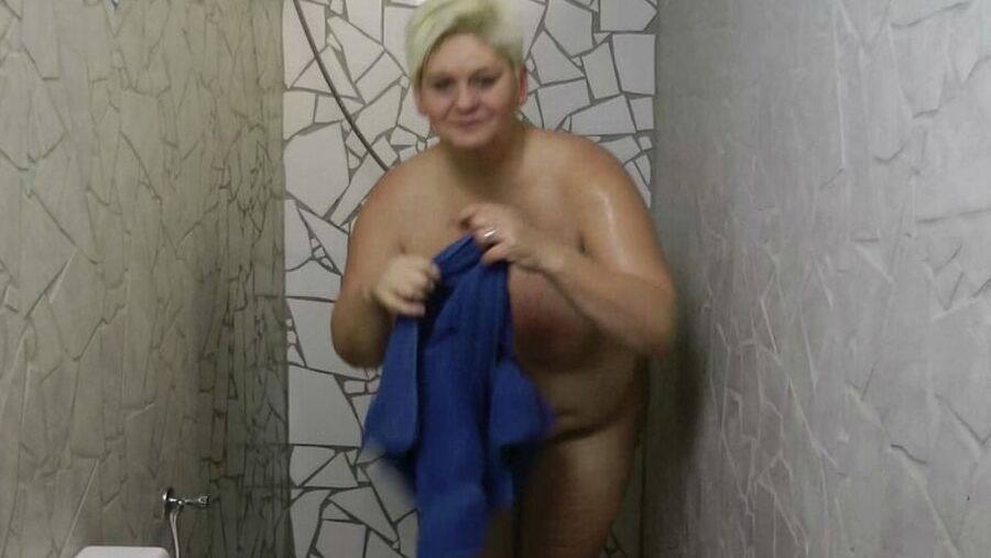 Golden shower for me