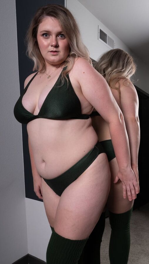 Mollie Ryder Ass in Green Leggings