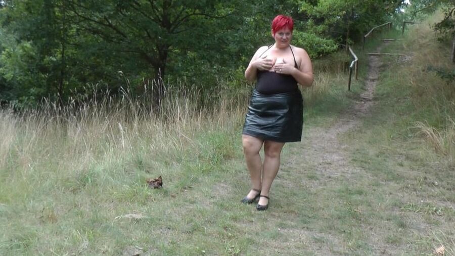 Big tits showing at the lake :-))