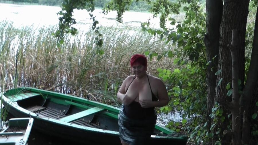 Big tits showing at the lake :-))