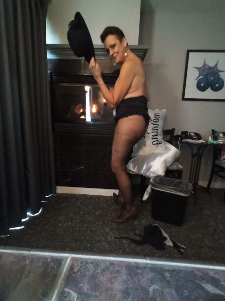 Who would like cleanjean as their french maid?