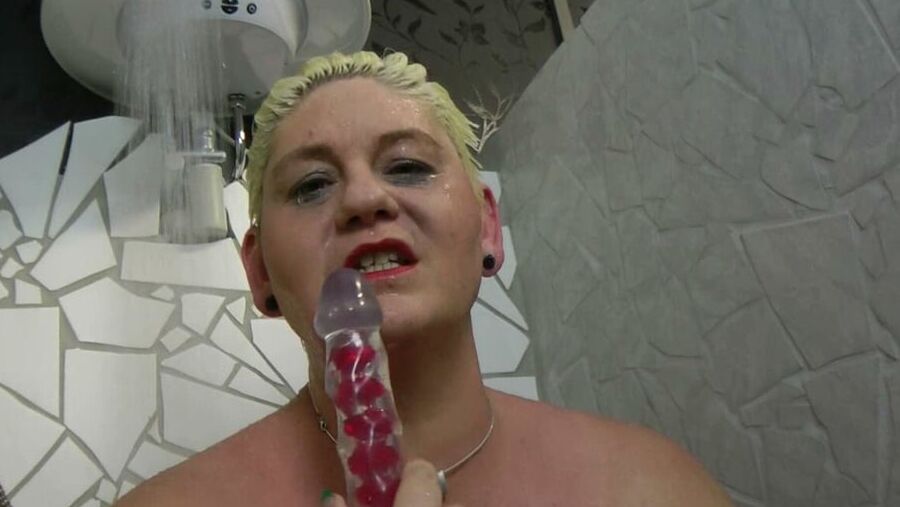 Spectators in the shower