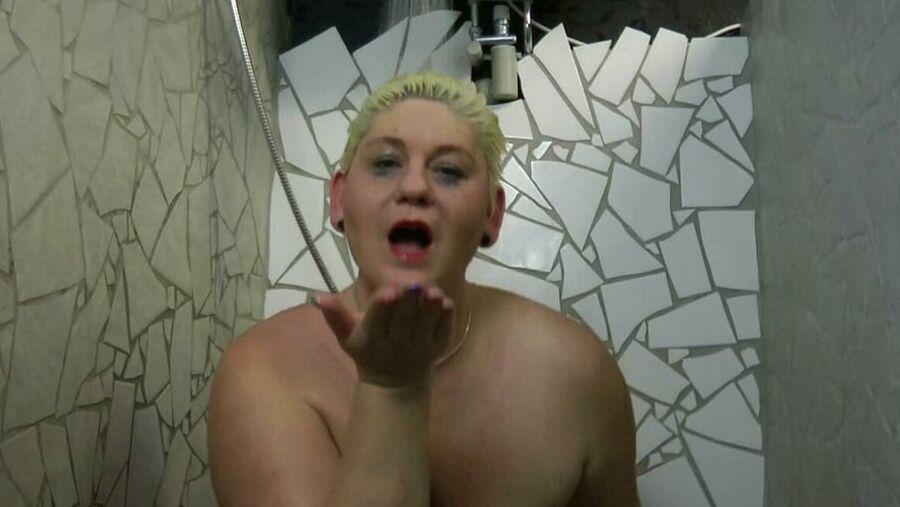 Spectators in the shower