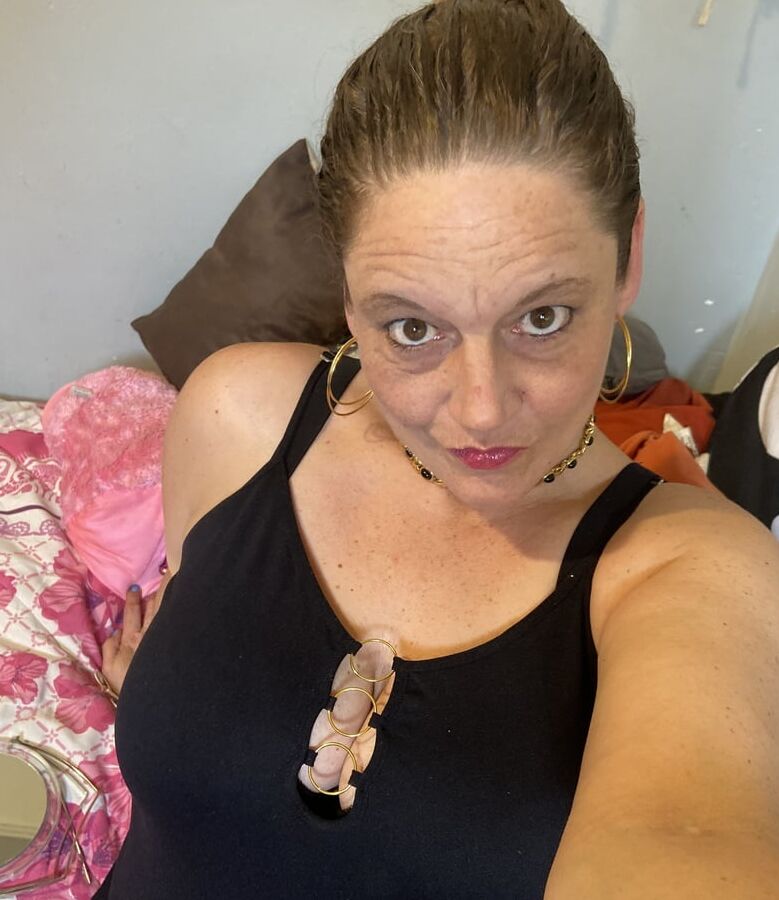 Sexy, voluptuous and wet