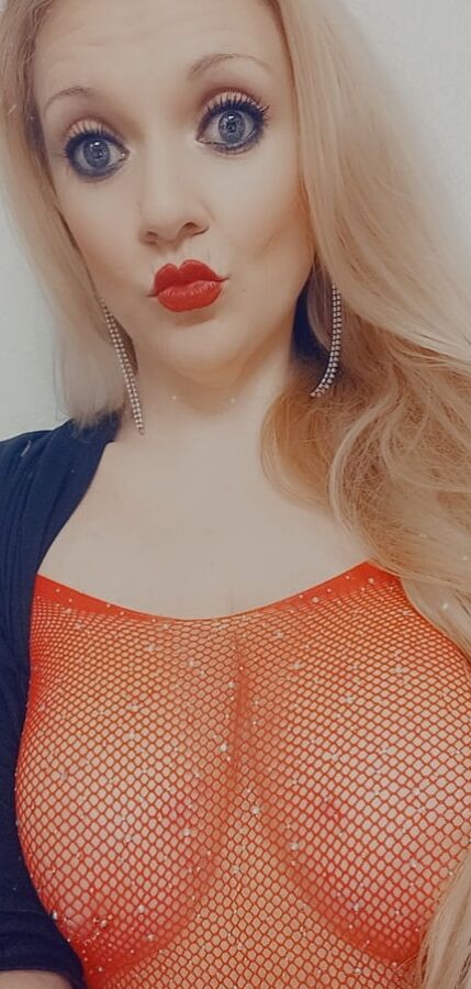 Sexy Blonde in Sexy Lingerie