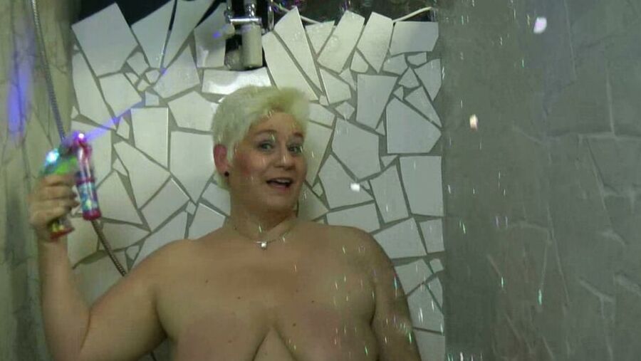 Bubbles in the shower
