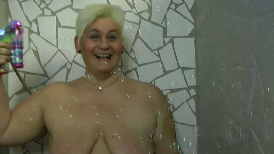 Bubbles in the shower