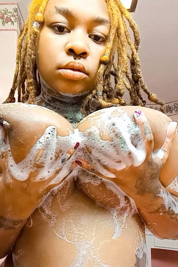 Caramel Rozaye huge Tits