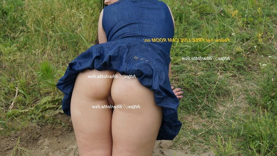 Big ass teen no panties under skirt