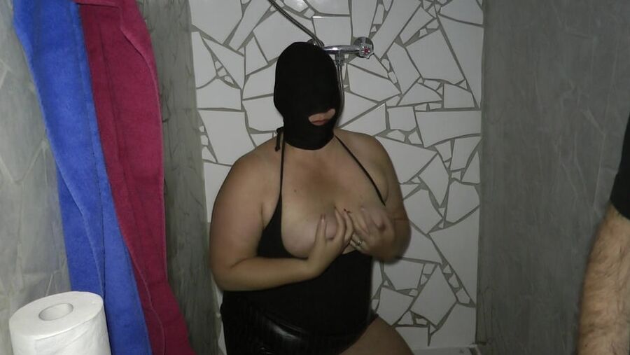 Annadevot - Piss and dildo fuck