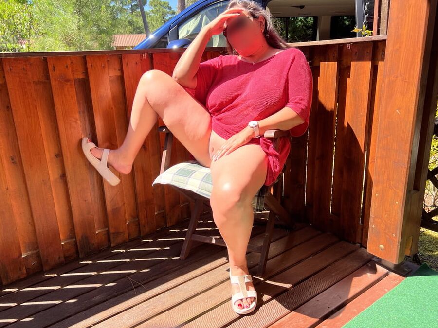 Shaved pussy at the cottage