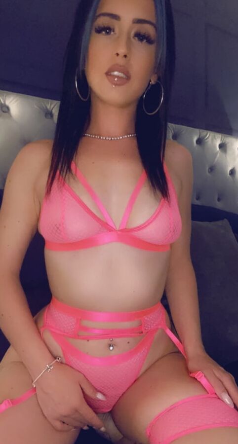 Sydney in hot pink looking sexy