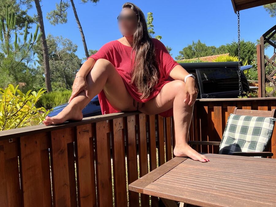 Shaved pussy at the cottage
