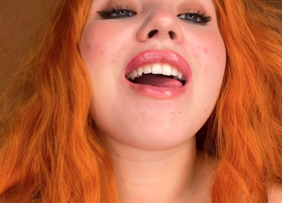 Face and teeth fetish