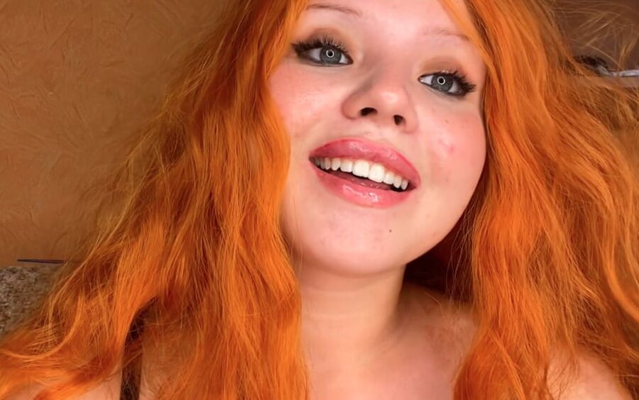 Face and teeth fetish