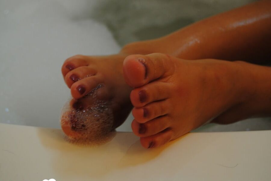 Gorgeous girl shows you her cute feet