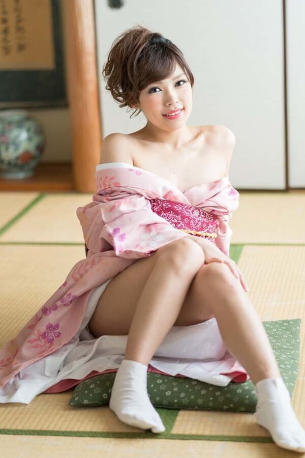 Kotomi Yamasaki :: Kimono Beauty Following Your Orders - CAR