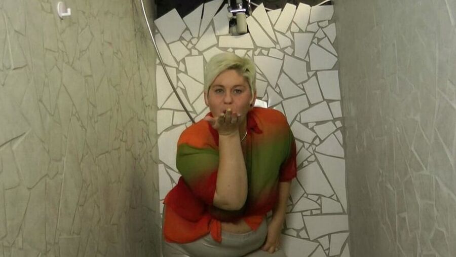 Gloss leggings piss