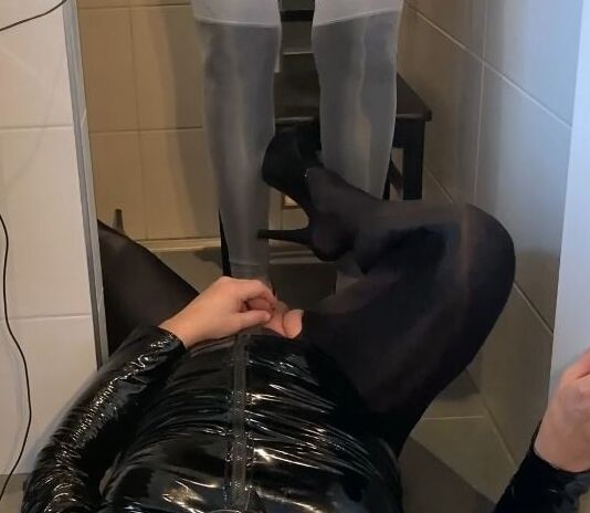 Black and white pissing and blowjob