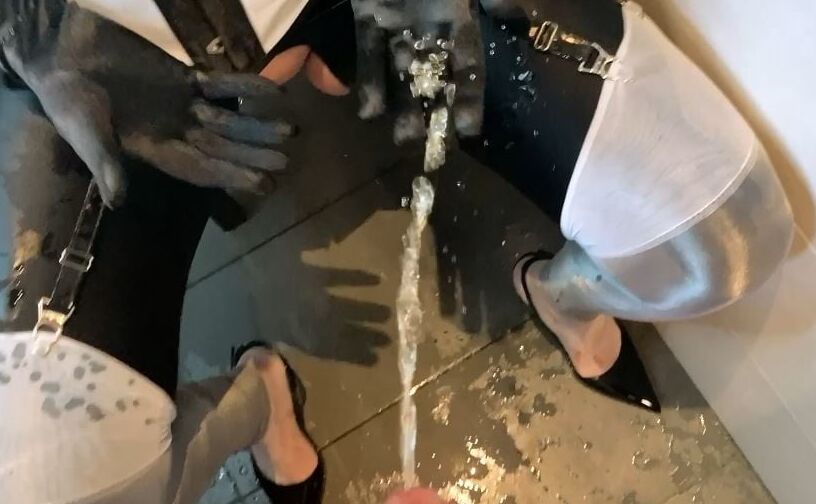Black and white pissing and blowjob