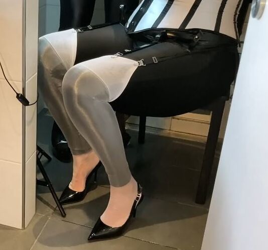 Black and white pissing and blowjob