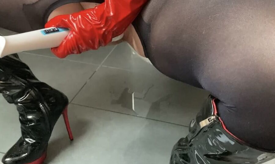 Black and Red Fetish Pissing