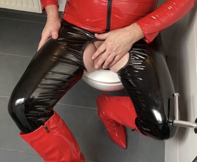 Black and Red Fetish Pissing