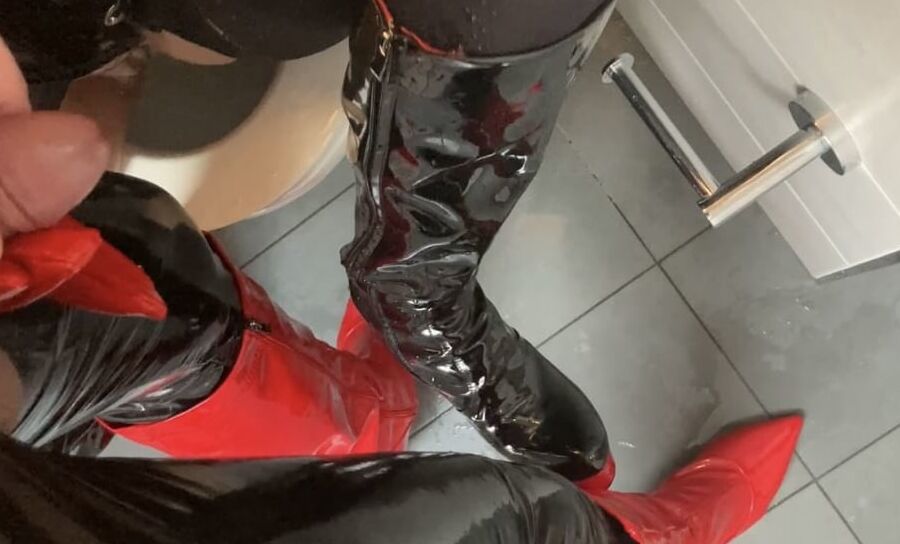 Black and Red Fetish Pissing