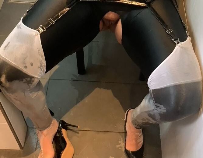 Black and white pissing and blowjob
