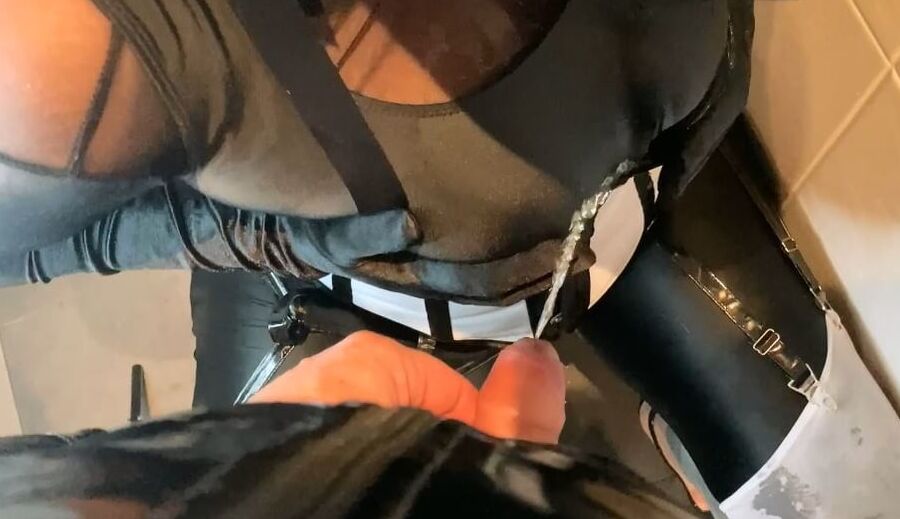 Black and white pissing and blowjob