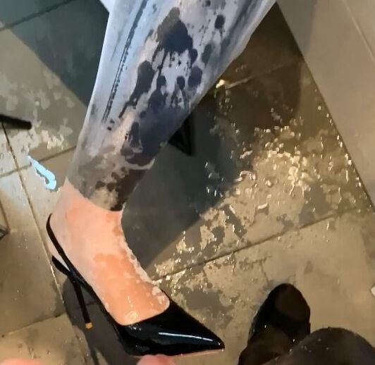 Black and white pissing and blowjob
