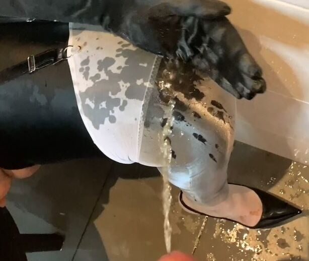 Black and white pissing and blowjob