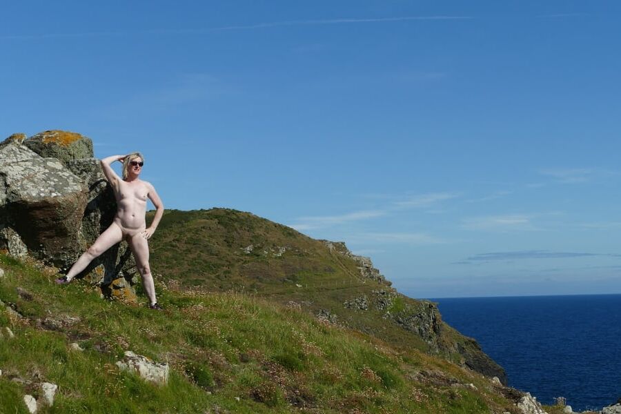 British Milf Naked in a Beauty Spot