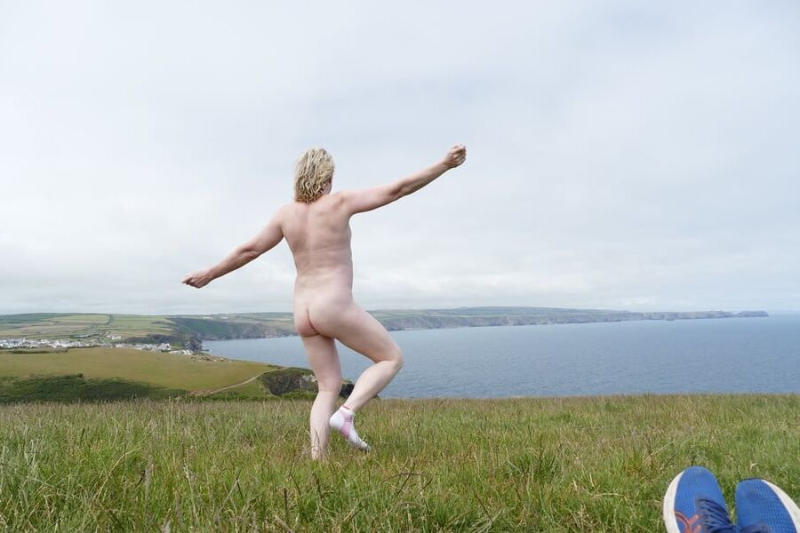 British Milf Naked in a Beauty Spot