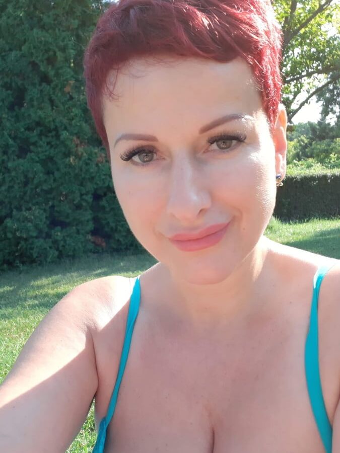 CURVY EURO MATURE