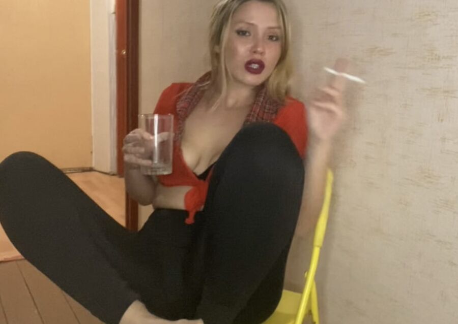 Smoking slutty
