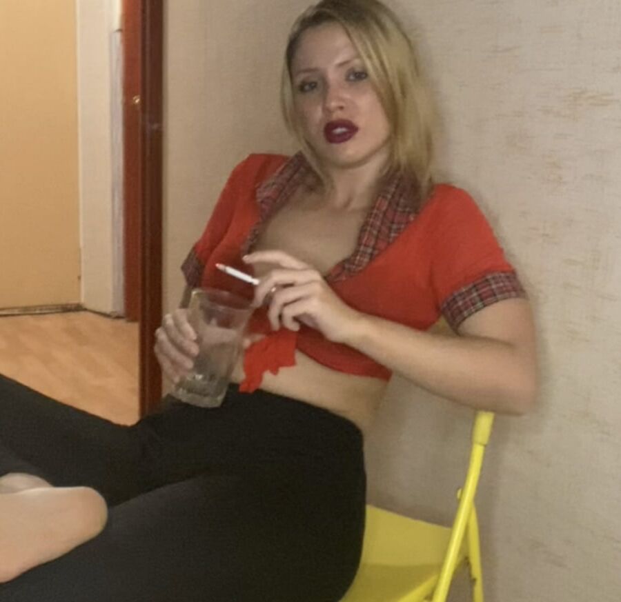 Smoking slutty