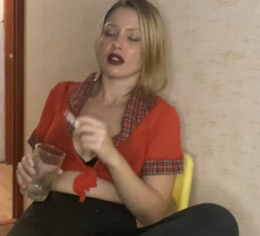 Smoking slutty