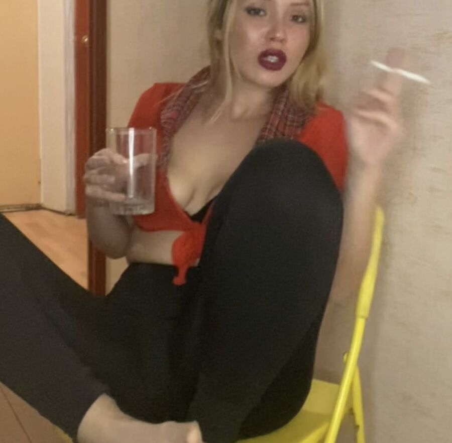 Smoking slutty