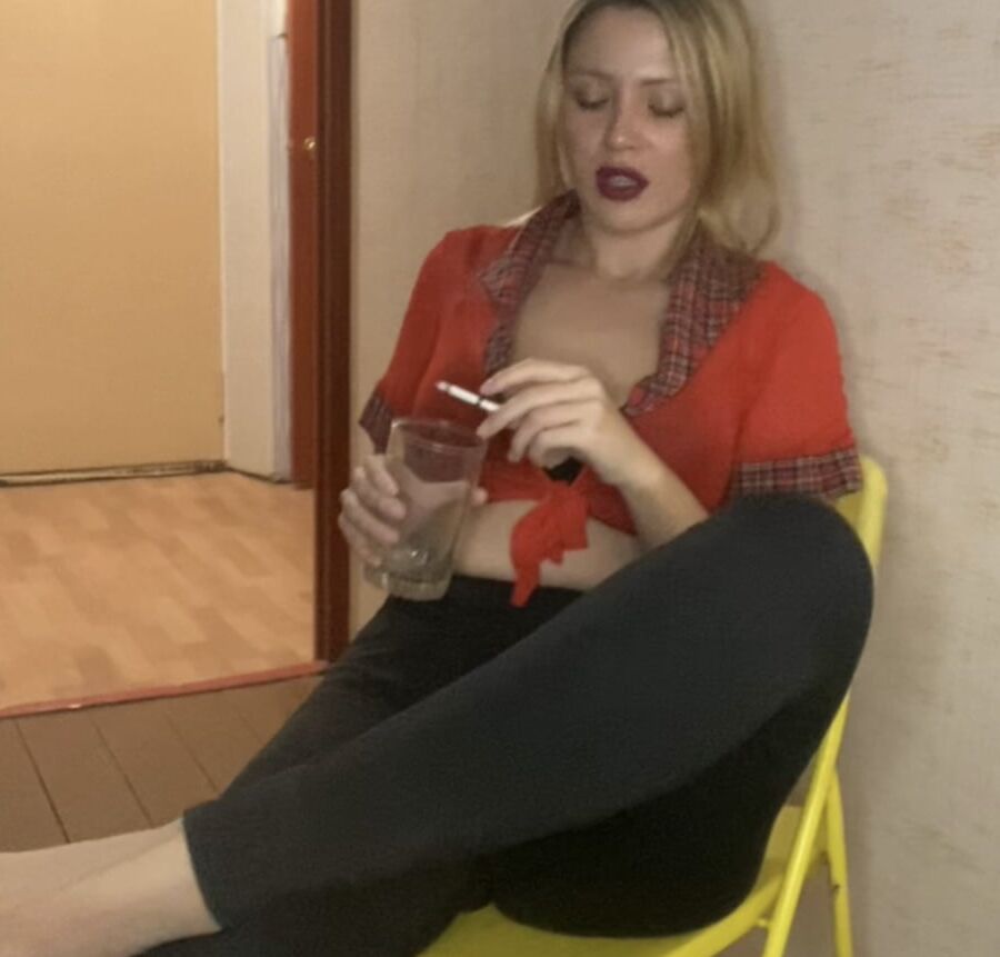 Smoking slutty