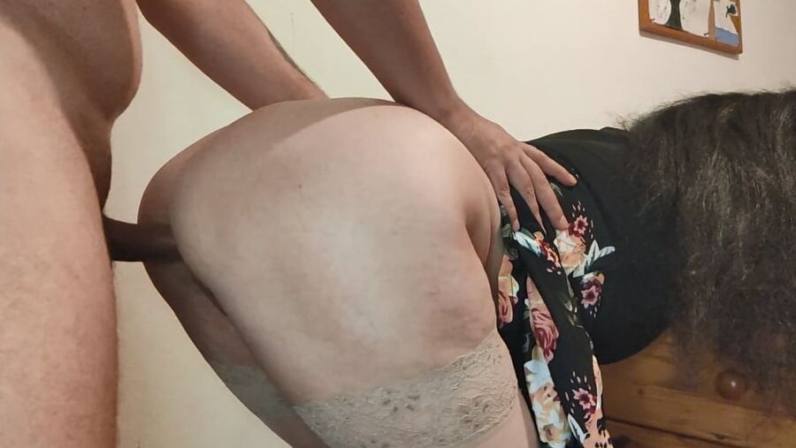 Sexy Mature Mom Housewife