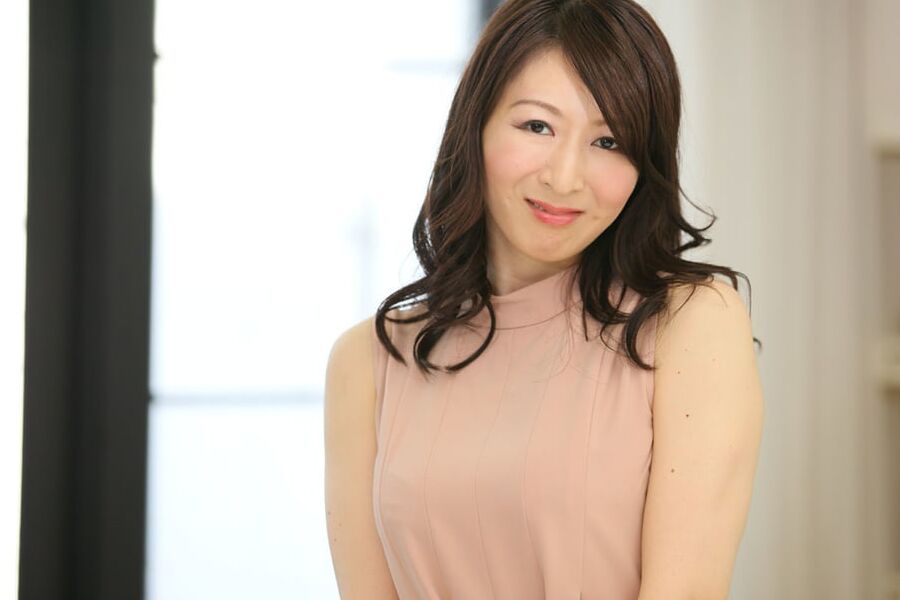 Hitomi Ohashi :: Big Tits Mature Woman Cum With Squirtingt -