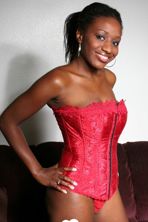 Amazing ebony chick receives a nice facial