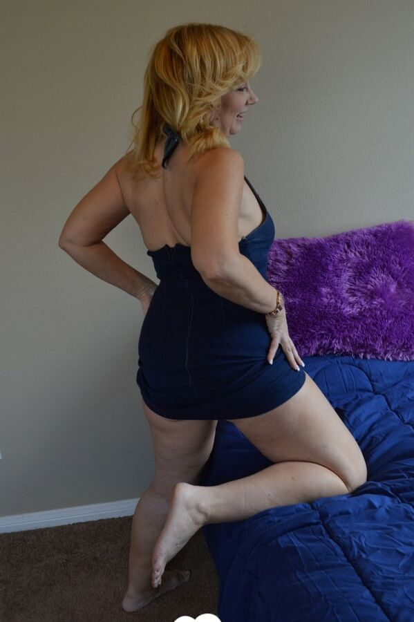 Hot milf lusts for her sex toy
