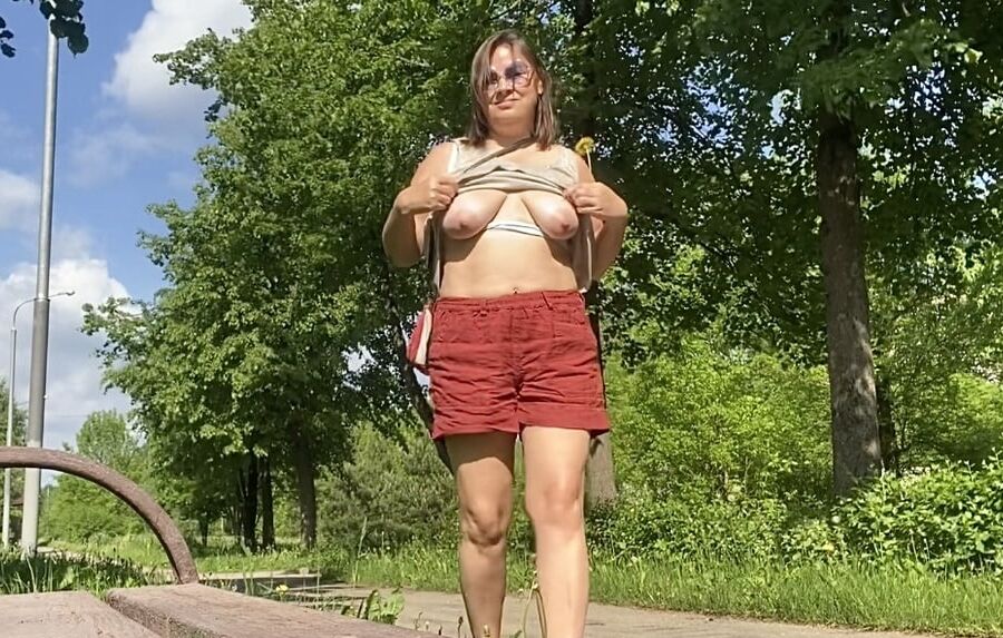 Flashing in City Park
