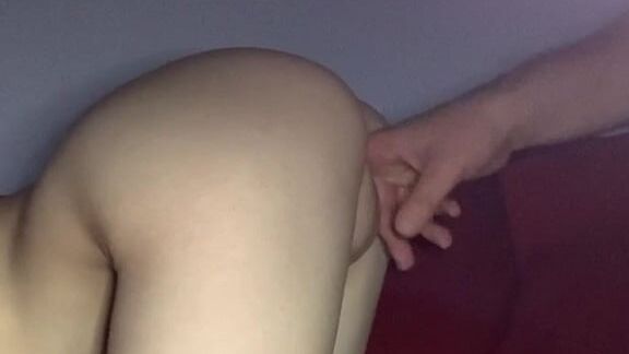 Un, deux ou plus de doigt dans ma chatte